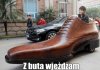 Z BUTA WJEŻDŻAM
