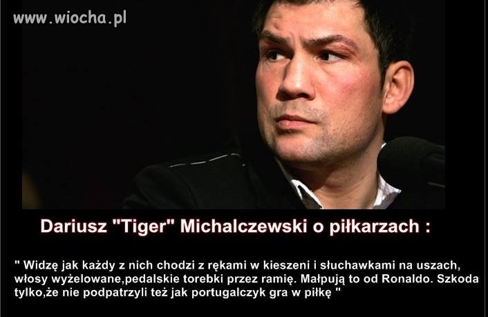 A teraz jest za damskimi torebkami u facetów
