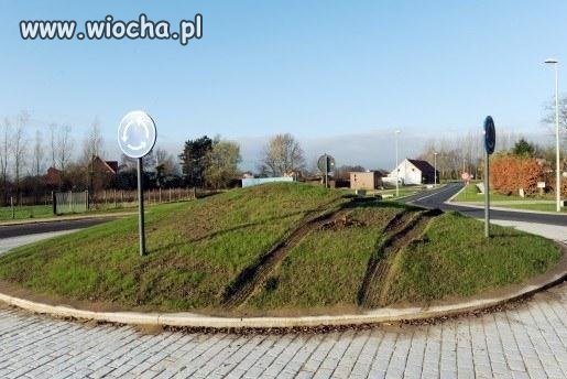 Przez rondo 