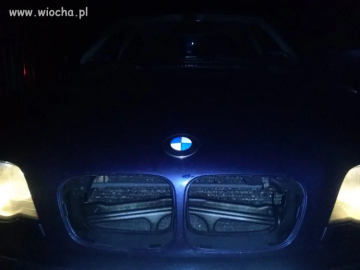 Zostaw na noc samochód pod blokiem