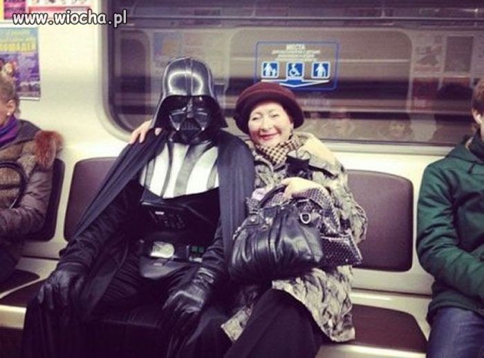 W metrze.