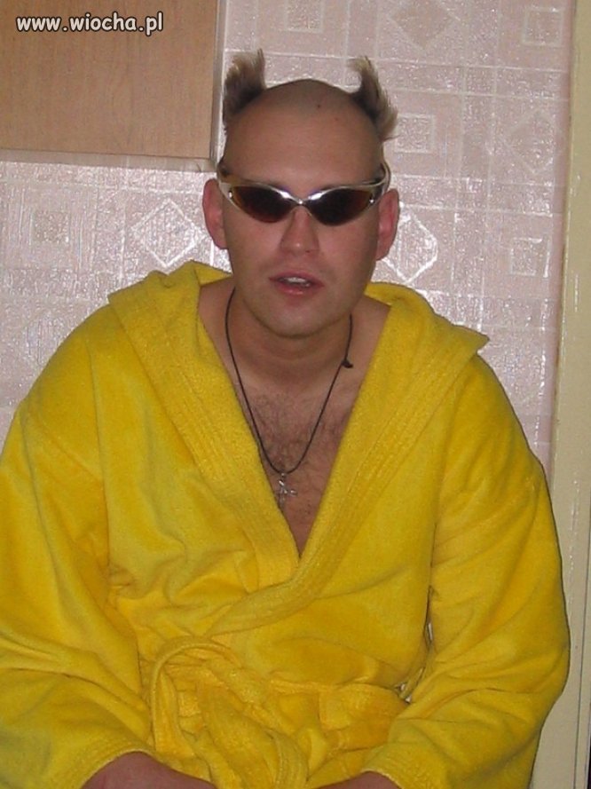 Stylowa fryzura.