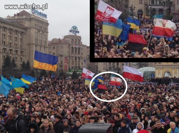 Marsz godności w Kijowie z banderowcami w tle