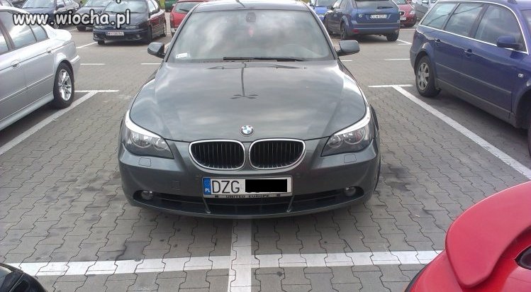 Buraku nie parkuj na dwóch miejscach!
