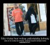 Kobieta w pełnym umundurowaniu