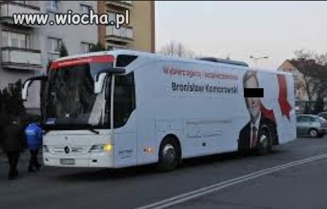 Uwaga  obywatele przybywa smerf Ciamajda