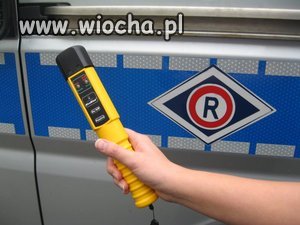 Nie wiem kto głupszy pijany za kierownicą czy