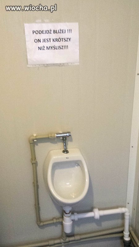 Przed oddaniem moczu trzeba zdjąć narty!