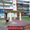 Dziedziniec przed apartamentem.