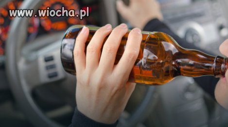 Pijany kierowca 1,5promila i bez prawka wiózł