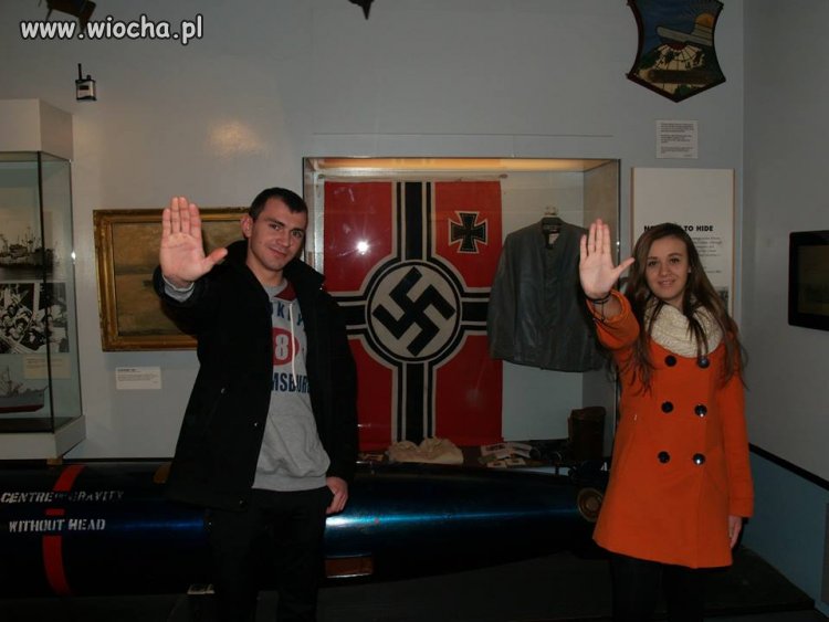 Adolf jest zadowolony.