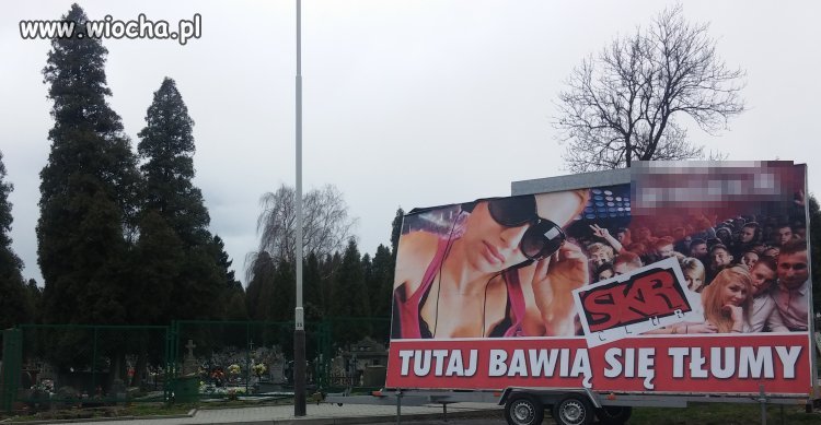 Cmentarz w Jarosławiu i taka tam reklama 
