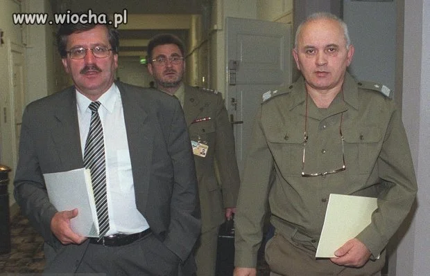 Gen. Rusak, szef WSI polecany przez Komorowskiego