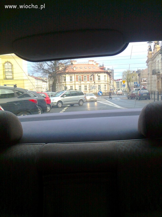 Zaparkowane auto 