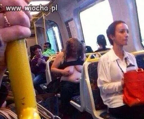 W metrze.