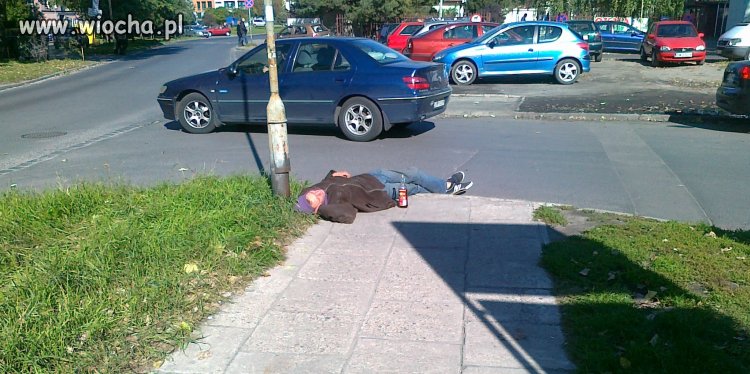 Wyluzowany amator wina...