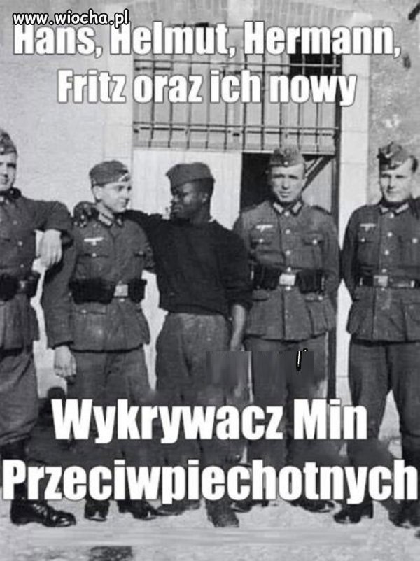 Czarny...