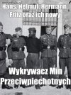 Czarny...