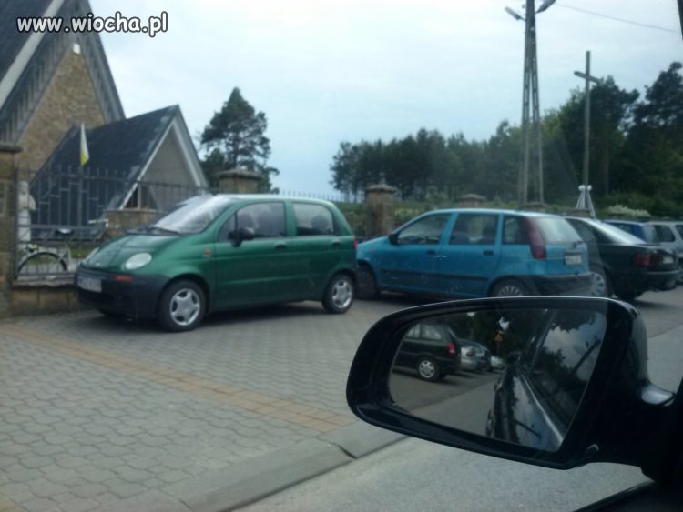 Mistrz parkowania pod Kościołem