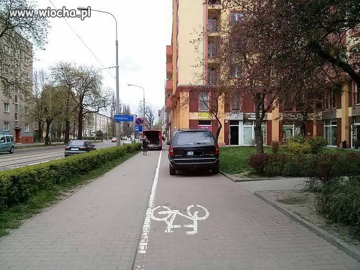 Czy to nie zabawne (i smutne jednocześnie), że przy tej