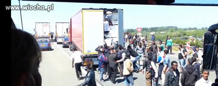 Francja  kiedyś - jedyny bieg w czołgu to wsteczny.