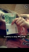 Gimb chwalący się 100 euro... 