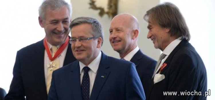 Jan Kulczyk otrzymał  Krzyż Oficerski...