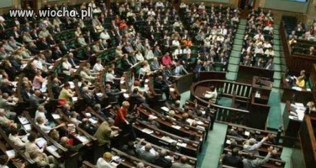 Dlaczego zwykły Kowalski jest zwolniony z podatku
