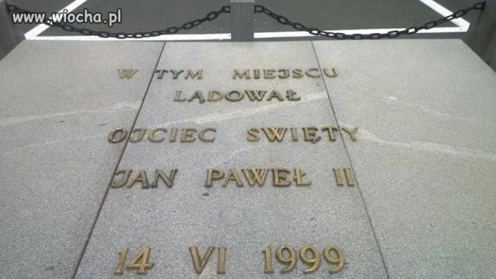  trzeba być yebniętym żeby takie coś postawić