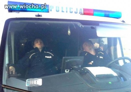 Męcząca praca policjanta 