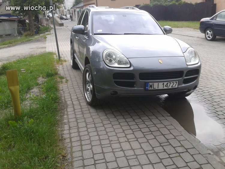Chodnik w Iłży...