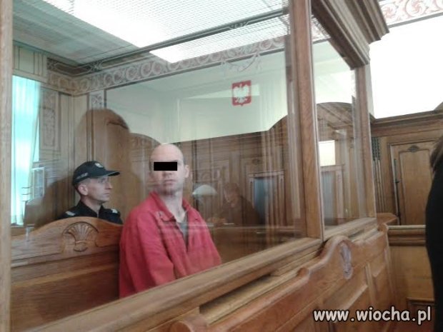Zgwałcił niemowlę, połamał jej rączki i nóżki