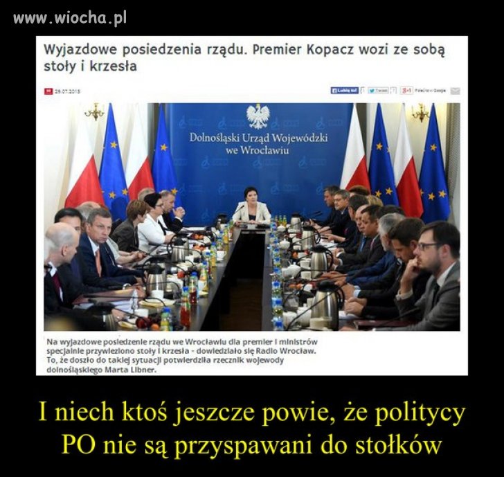 *Przyspawani do stołków*