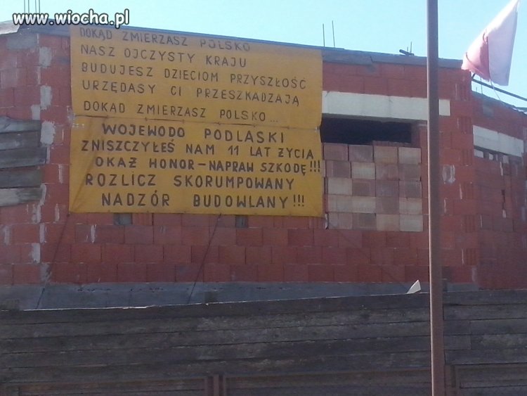 Na pewnym budynku