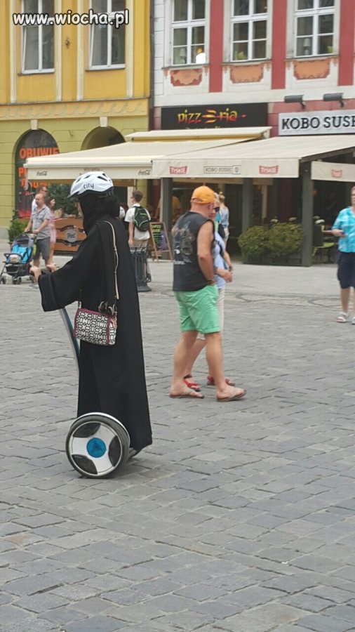 Wrocław 15.08.2015 żona ciapatego na rynku