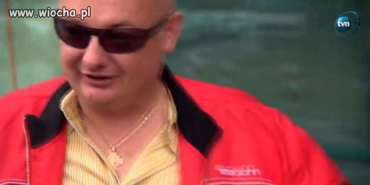 Misiek śpiewa na disco polo do komaczki