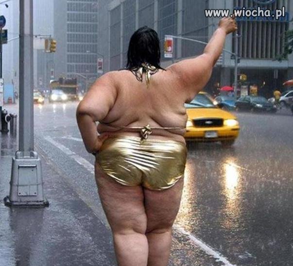 Marta wraca z pracy.