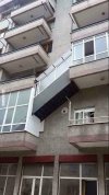 Musi być bardzo fajna sąsiadka