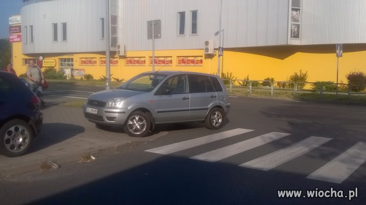 Tak parkuje paniusia bo do fryzjera musi