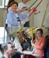 Nagle zaczęły się interesować  zwykłymi ludźmi...
