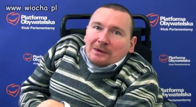 Poseł Marek Plura w obecności szefa RAŚ złożył...