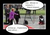 Zobaczyła murzyna i już leci mu pomóc 