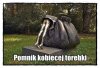 Pomnik kobiecej torebki