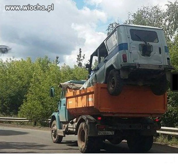 Transport samochodu