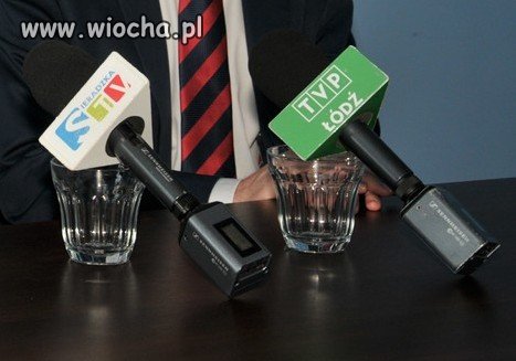 Mają telewizję, a nie stać na statywy 