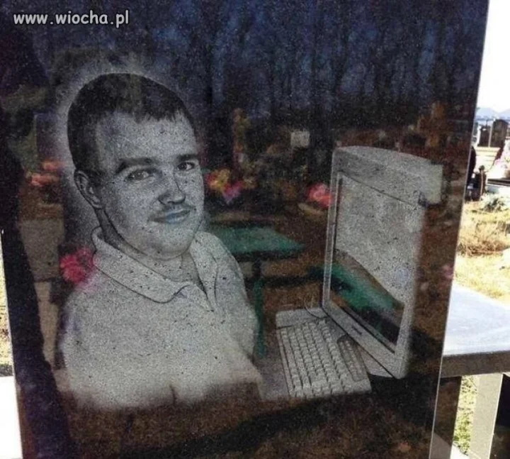Nagrobek Informatyka.