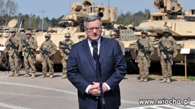 Bronisław przemawia do Polskich żołnierzy