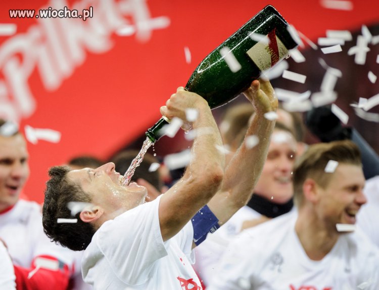Robert Lewandowski ścigany przez polską policję