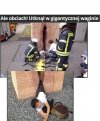 Utknął w gigantycznej waginie.
