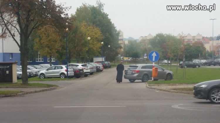 A tak parkuje ksiądz w Elblągu